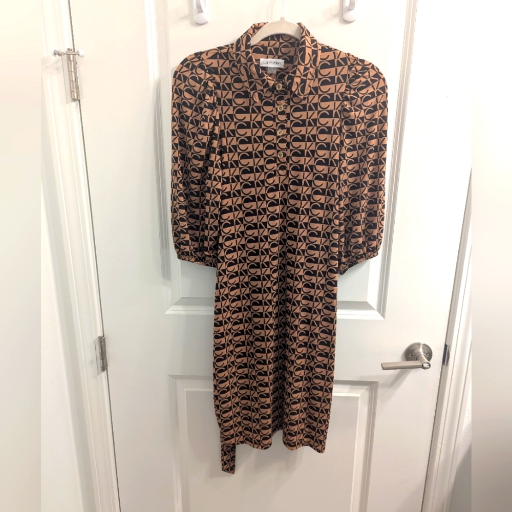 ⭐⭐ READ!⭐NWOT, Calvin Klein All Over Logo STRETCH Belted Knee Dress 